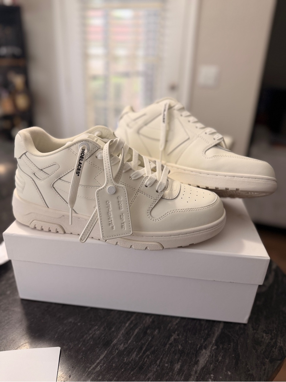 Off white- Out of Office Low Top Sneaker size 43 all white